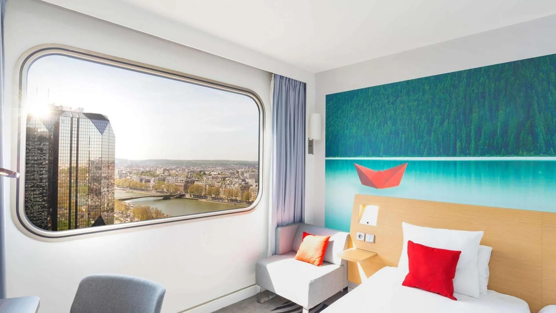2 Resort Hotels in Paris 15th Arr. Worth Booking Now
