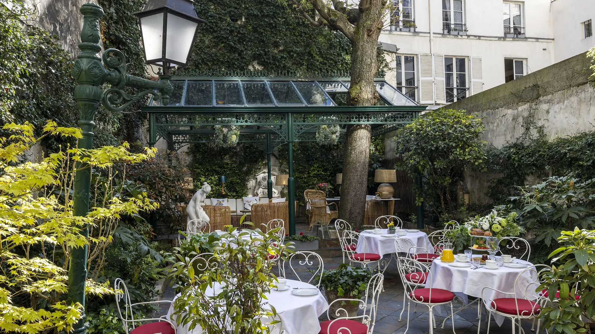 15 Central Hotels in Saint-Germain-des-Prés That Deliver