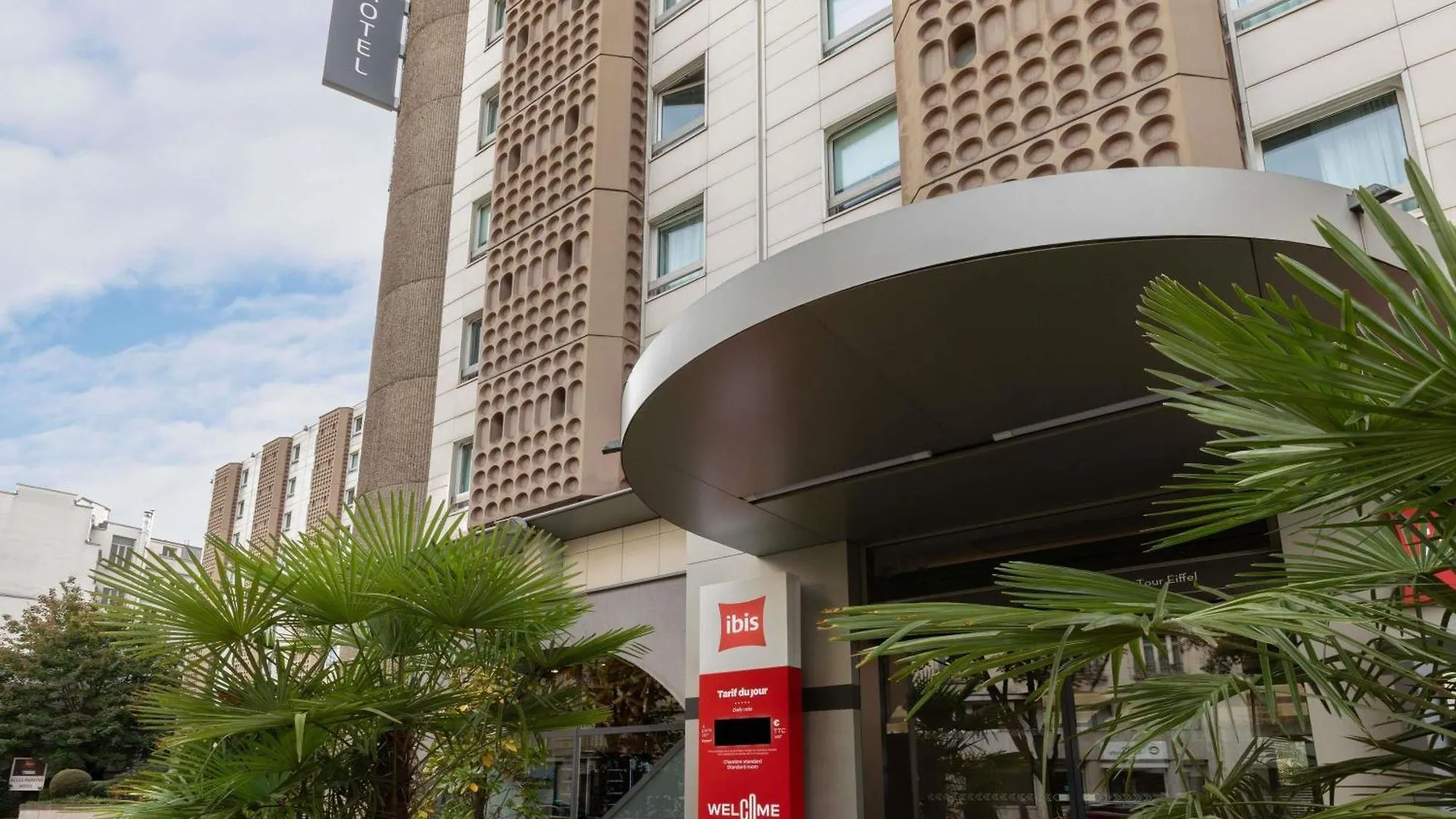 15 Smart Budget Hotels In Paris 15th Arr. Worth Booking