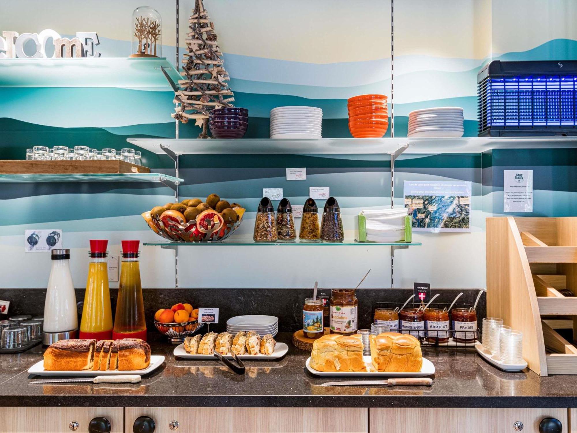 7 Central Annecy Hotels Close to Galerie d'Art Sylvie Platini