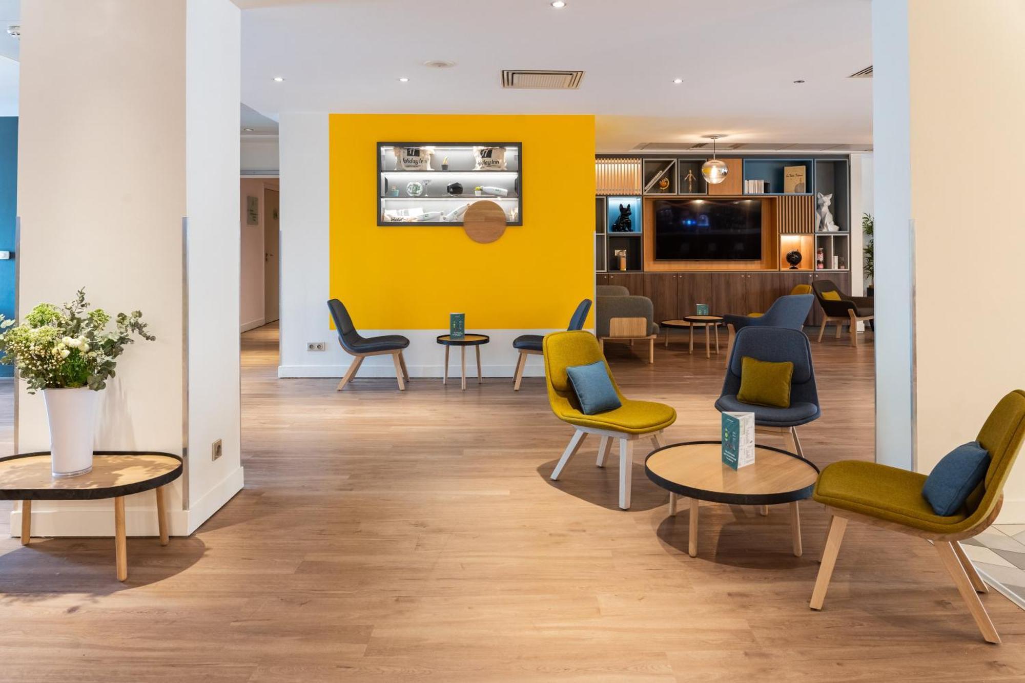 4 Smart 4-Star Hotels Near Maison des Canuts Worth Booking