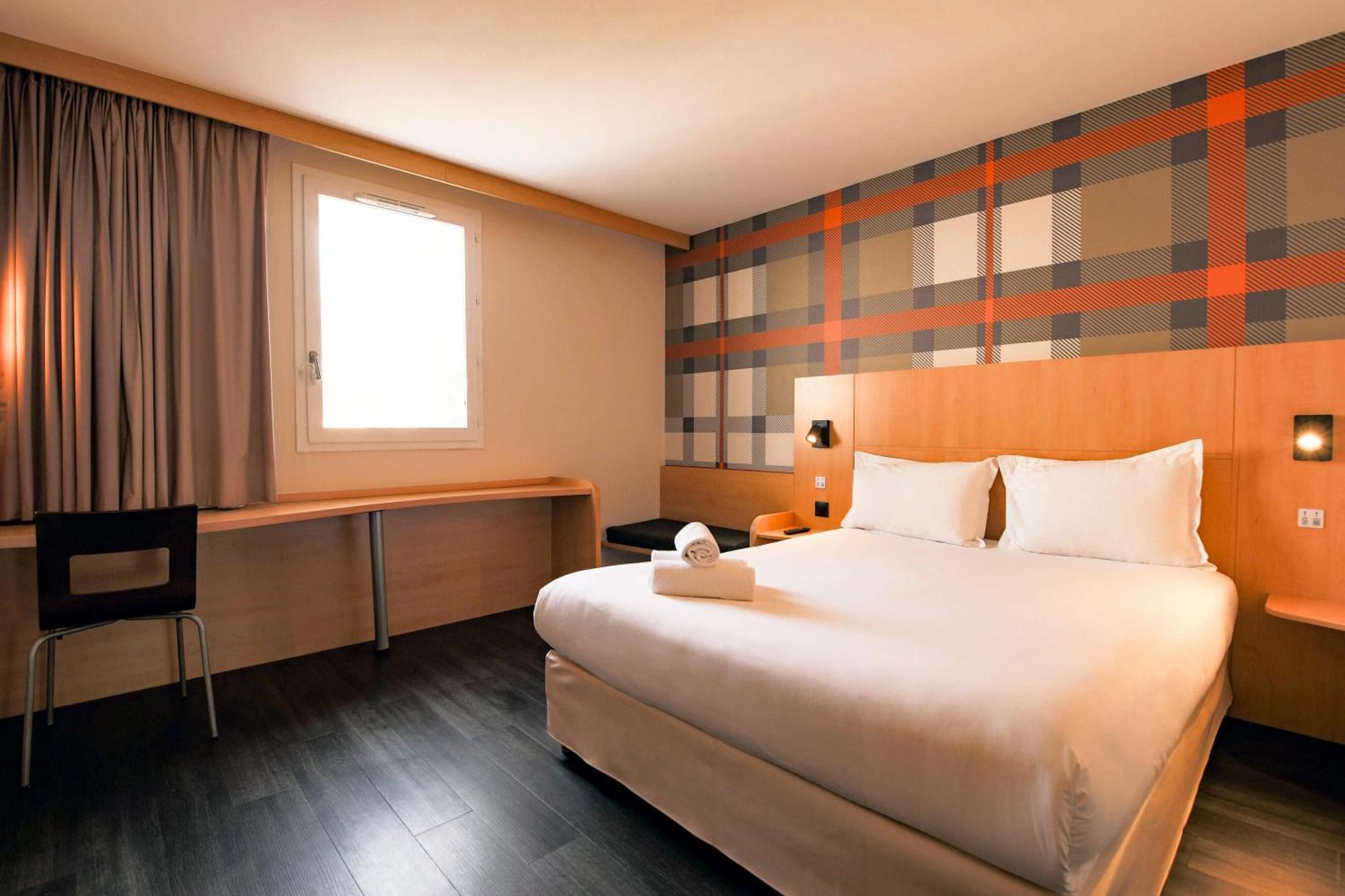 Staying Near Musée Terra Amata: 4 Airport Hotels Compared